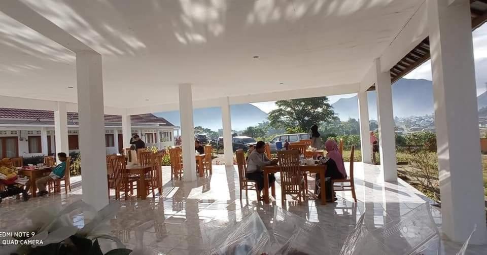 Rinjani Hill Hotel Sembalunlawang Exterior photo