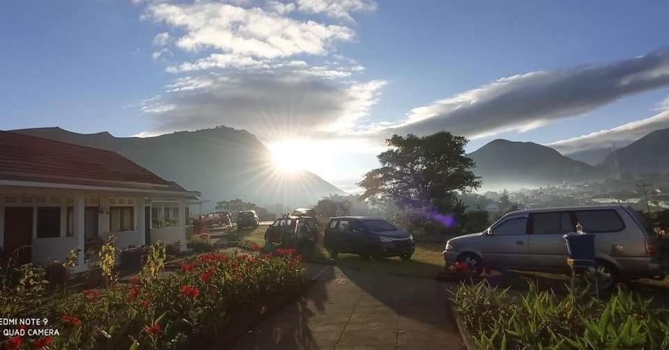 Rinjani Hill Hotel Sembalunlawang Exterior photo