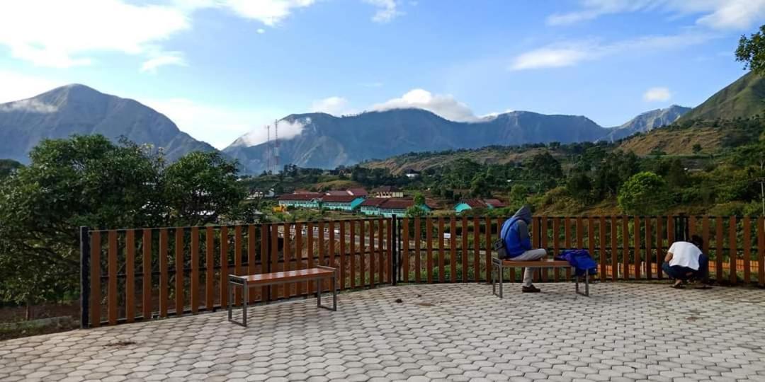 Rinjani Hill Hotel Sembalunlawang Exterior photo